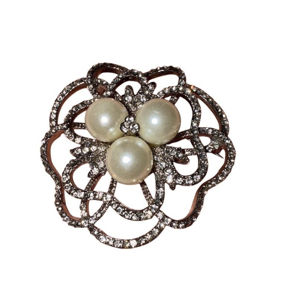 Hattie Carnegie Flower Brooch Pin Silver Tone Rhinestone‎ Faux Pearl 2 in bridal